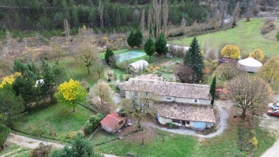 /international/fr/saint-benoit-en-diois-rhone-310105104217/