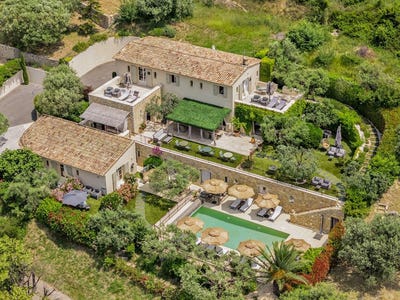 /international/fr/fayence-hh-15833972-fayence-provence-alpes-cote-d-azur-310101471591/?lang=it