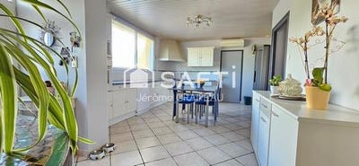 /international/fr/saint-avaugourd-des-landes-pays-de-la-loire-310104801598/