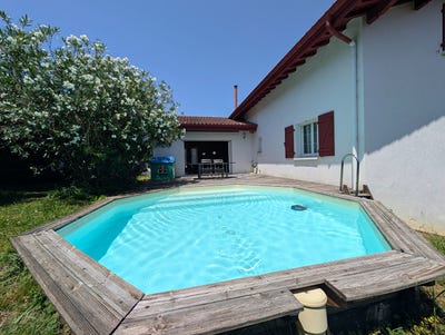 /international/fr/larressore-aquitaine-310107943177/