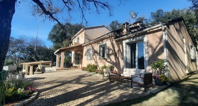 /international/fr/quissac-languedoc-roussillon-310105968972/