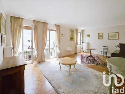 /international/fr/chartres-centre-val-de-loire-310100716402/