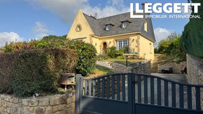 /international/fr/gouarec-brittany-310101484607/?lang=en