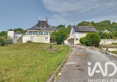 /international/fr/bourg-et-comin-picardie-310104499351/