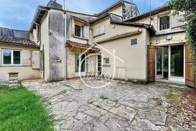 /international/fr/sainte-terre-aquitaine-310103403820/