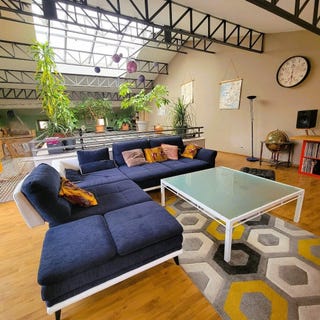 /international/fr/pezenas-languedoc-roussillon-310107839581/