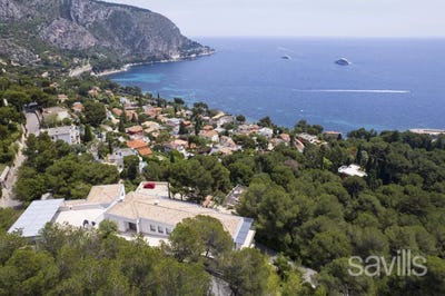 /international/fr/eze-provence-alpes-cote-d-azur-310110247121/