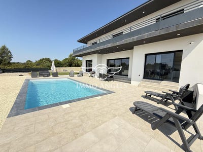 /international/fr/nimes-languedoc-roussillon-310100376590/?lang=zh-cn