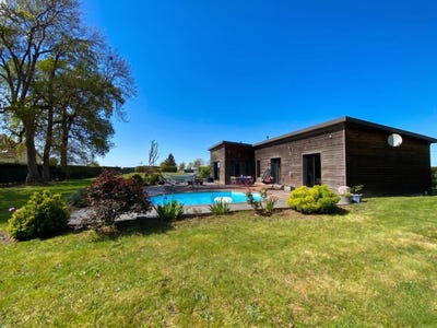 /international/fr/l-aigle-la-basse-normandie-310107708433/