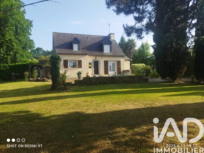 /international/fr/miniac-morvan-brittany-310105537544/