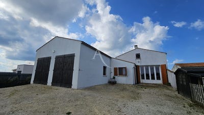 /international/fr/port-des-barques-charente-310107943680/