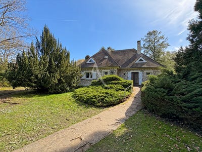 /international/fr/auvers-saint-georges-ile-de-france-310106517775/