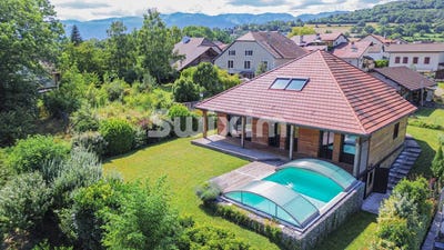 /international/fr/grilly-rhone-310107942931/