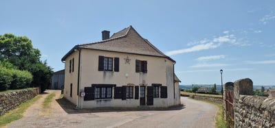 /international/fr/saint-germain-en-brionnais-burgundy-310106682465/