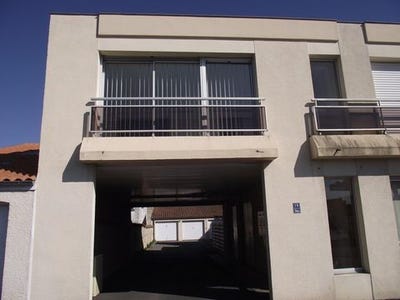 /international/fr/niort-charente-310108459090/