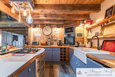 /international/fr/montbrun-des-corbieres-languedoc-roussillon-310108765320/
