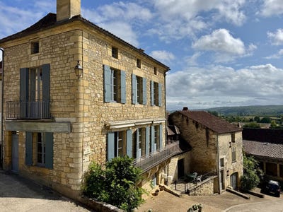 /international/fr/saint-cyprien-aquitaine-310119554934/