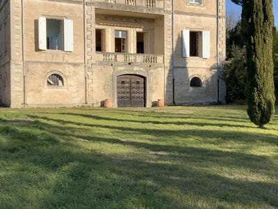 /international/fr/uzes-aquitaine-310108436073/