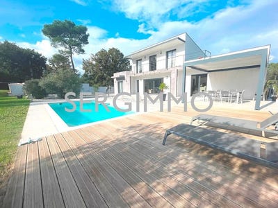 /international/fr/montauroux-provence-alpes-cote-d-azur-120095785387/