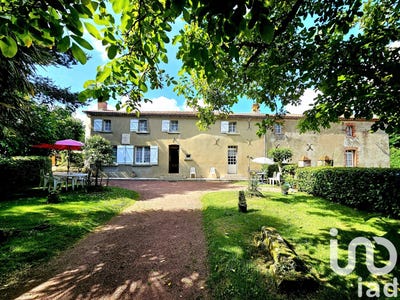 /international/fr/saint-hilaire-le-vouhis-pays-de-la-loire-310095330830/?lang=en