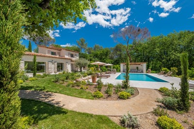 /international/fr/roquefort-les-pins-hh-15820857-roquefort-les-pins-provence-alpes-cote-d-azur-310100954019/