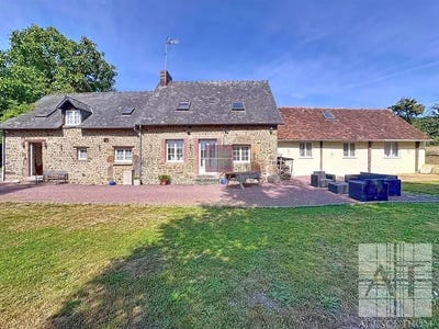 /international/fr/couesmes-vauce-pays-de-la-loire-310099619000/