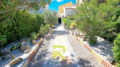/international/fr/narbonne-languedoc-roussillon-310108329640/