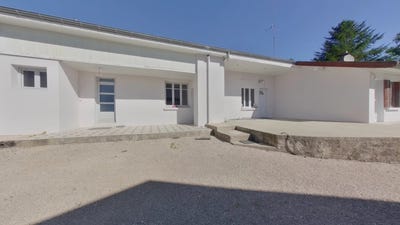 /international/fr/dommartin-les-cuiseaux-burgundy-310099615532/