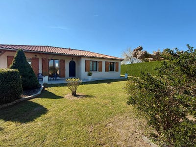/international/fr/pugnac-aquitaine-310103370208/