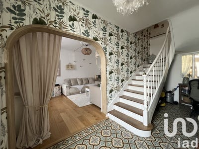 /international/fr/arnage-pays-de-la-loire-310108521115/