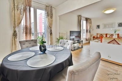 /international/fr/allonnes-pays-de-la-loire-310100402728/