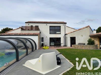 /international/fr/aubigny-les-clouzeaux-pays-de-la-loire-310108700802/?lang=it