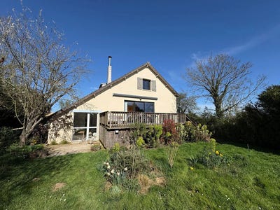/international/fr/houdan-picardie-310106715900/