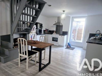 /international/fr/mirebeau-auvergne-310106401469/