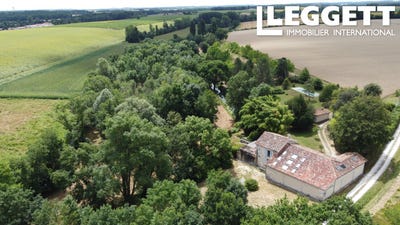 /international/fr/barbezieux-saint-hilaire-charente-120082193273/