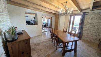 /international/fr/bourg-en-bresse-rhone-310106996585/