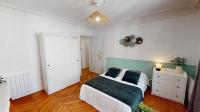/international/fr/rue-de-turin-paris-ile-de-france-310100959063/?lang=zh-cn