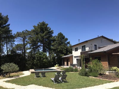 /international/fr/saint-julien-de-peyrolas-languedoc-roussillon-310108330029/