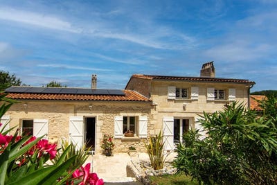 /international/fr/villegouge-aquitaine-310108632977/