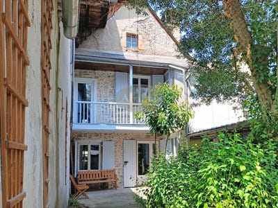 /international/fr/oloron-sainte-marie-aquitaine-310109690027/