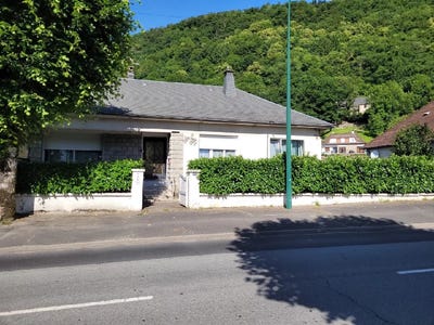 /international/fr/bort-les-orgues-limousin-310108843462/?lang=it