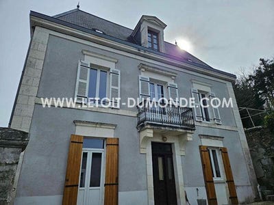 /international/fr/saint-pierre-de-chignac-aquitaine-310098731944/