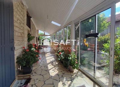 /international/fr/saint-pierre-d-eyraud-aquitaine-310101389915/?lang=en