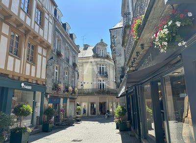 /international/fr/vannes-brittany-310108369585/