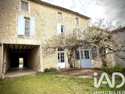/international/fr/brioux-sur-boutonne-charente-310103683639/
