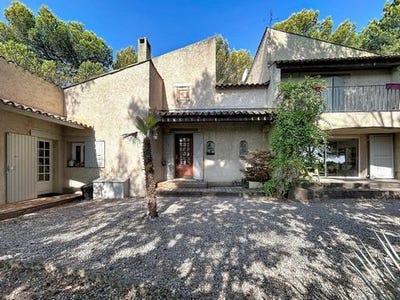 /international/fr/pierrevert-provence-alpes-cote-d-azur-310109021547/