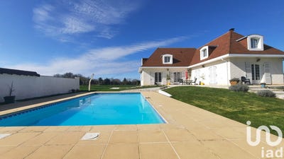 /international/fr/aire-sur-l-adour-aquitaine-310100537780/