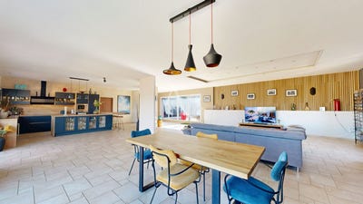 /international/fr/coursan-languedoc-roussillon-310108973383/?lang=th