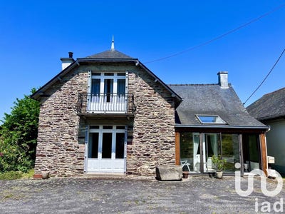 /international/fr/saint-caradec-brittany-310100288165/?lang=en