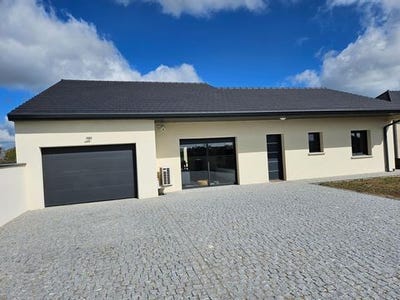/international/fr/espinasse-vozelle-auvergne-310106779328/
